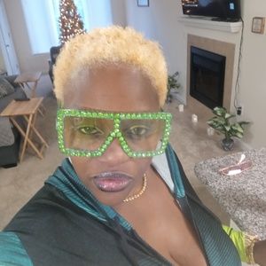 Meet your Posher, Jackie